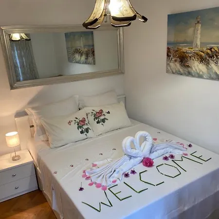 Apartman Luka + Free Parking Apartment *