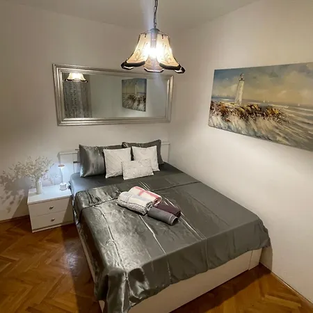 Apartman Luka + Free Parking * Zára